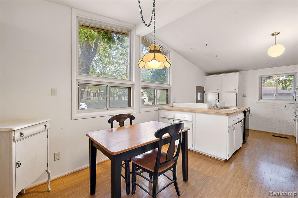 505 Base Line Road Northville, MI 48167 - Photo 11 of 35