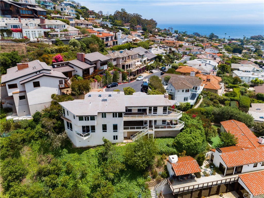 507 Emerald Bay Laguna Beach, CA 92651 - Photo 7 of 11