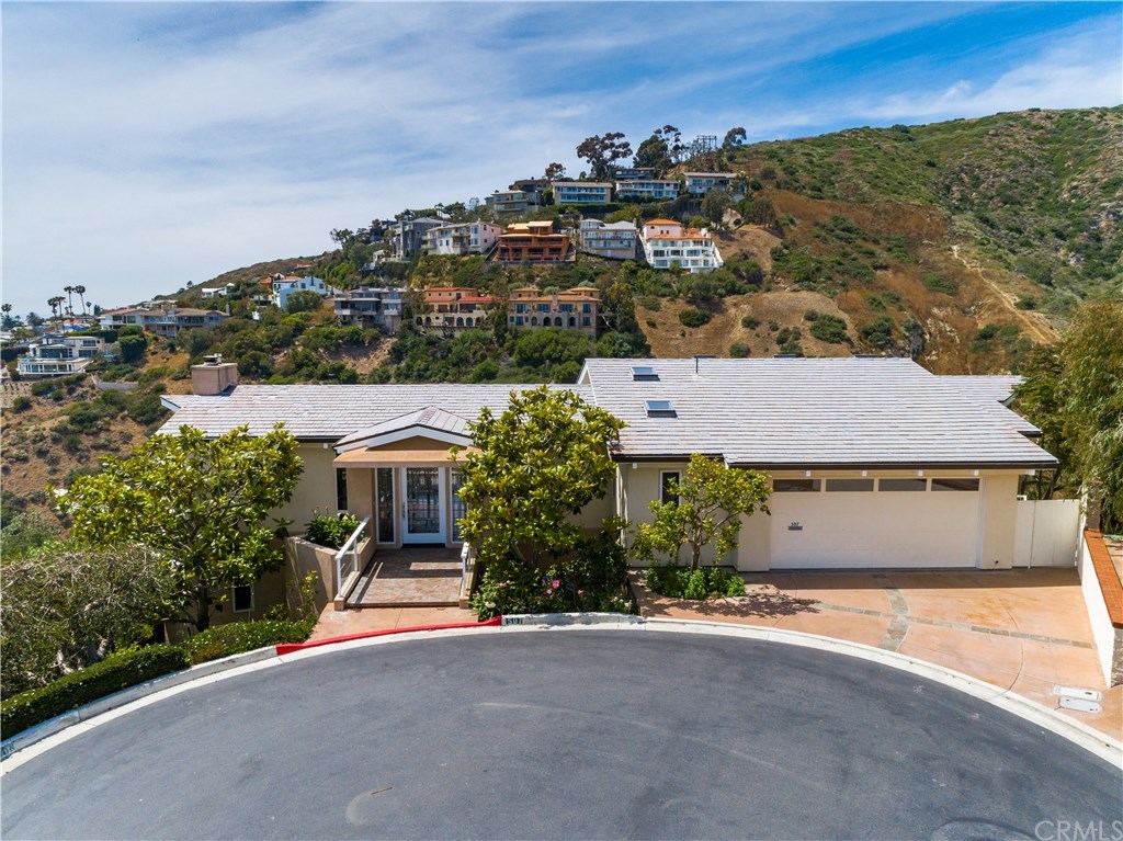 507 Emerald Bay Laguna Beach, CA 92651 - Photo 8 of 11