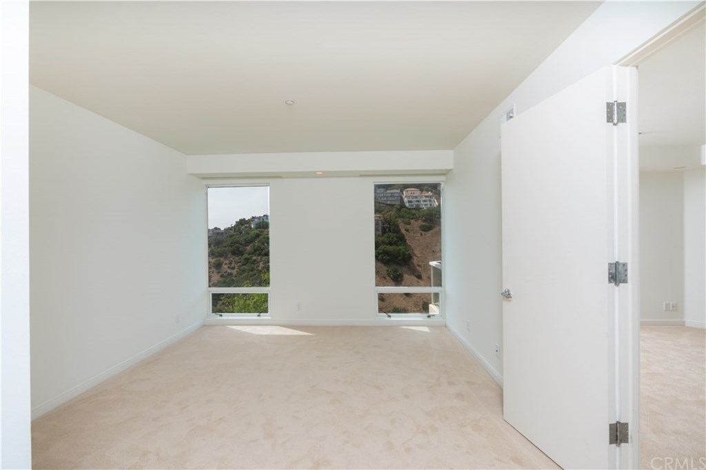 507 Emerald Bay Laguna Beach, CA 92651 - Photo 10 of 11