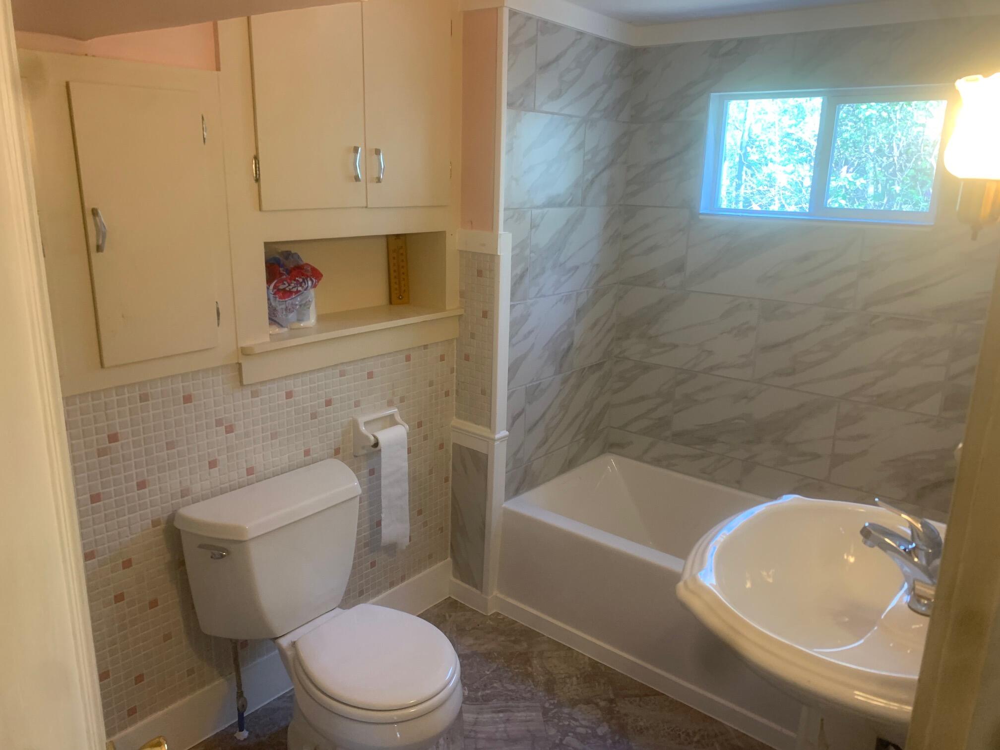 1356 East River Road Muskegon, MI 49445 - Photo 5 of 13 6