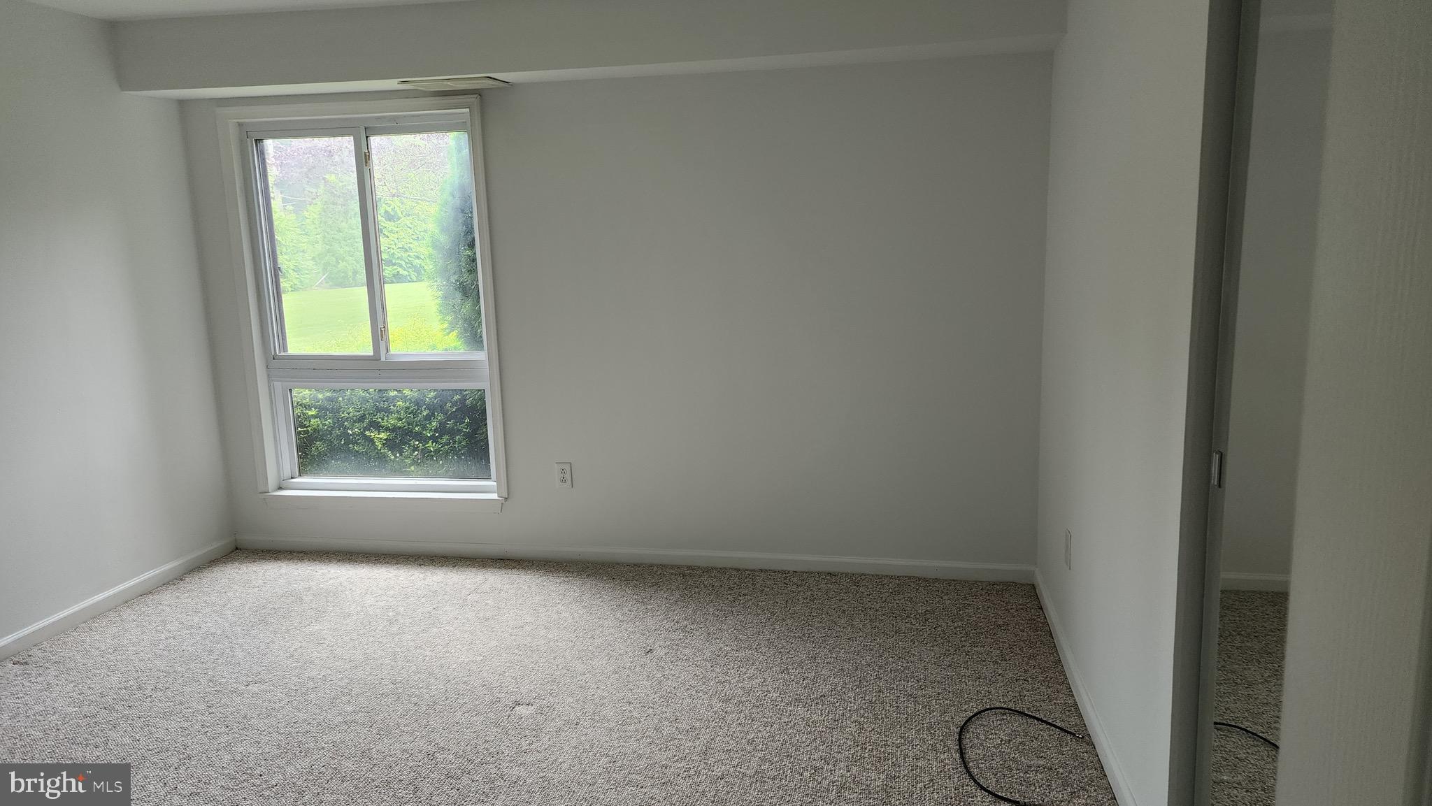 11 Shore Road, Unit 7D Somers Point, NJ 08244 - Photo 8 of 10 a view of room and window