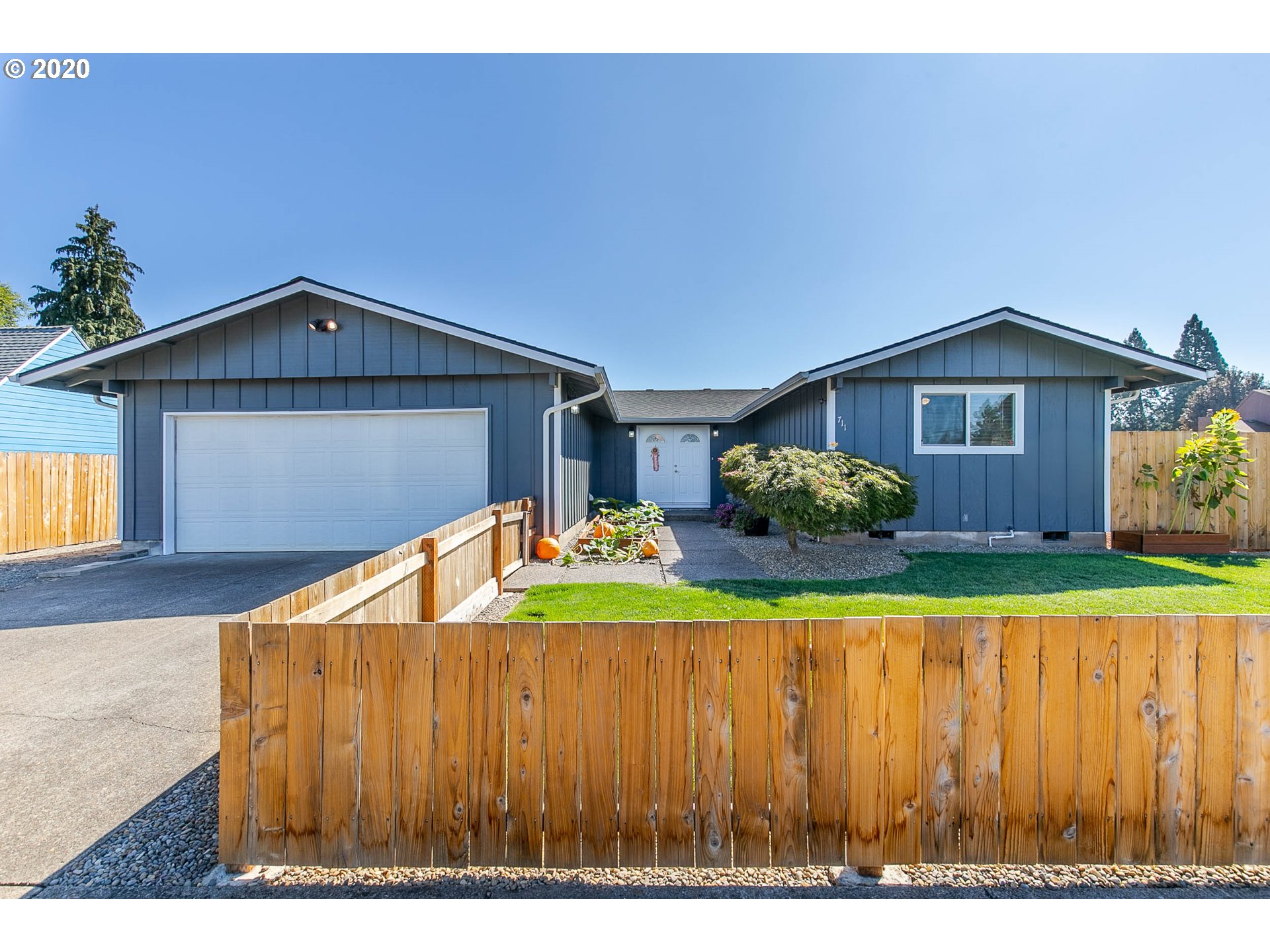 711 52nd Street Springfield, OR 97478 - Photo 1 of 32