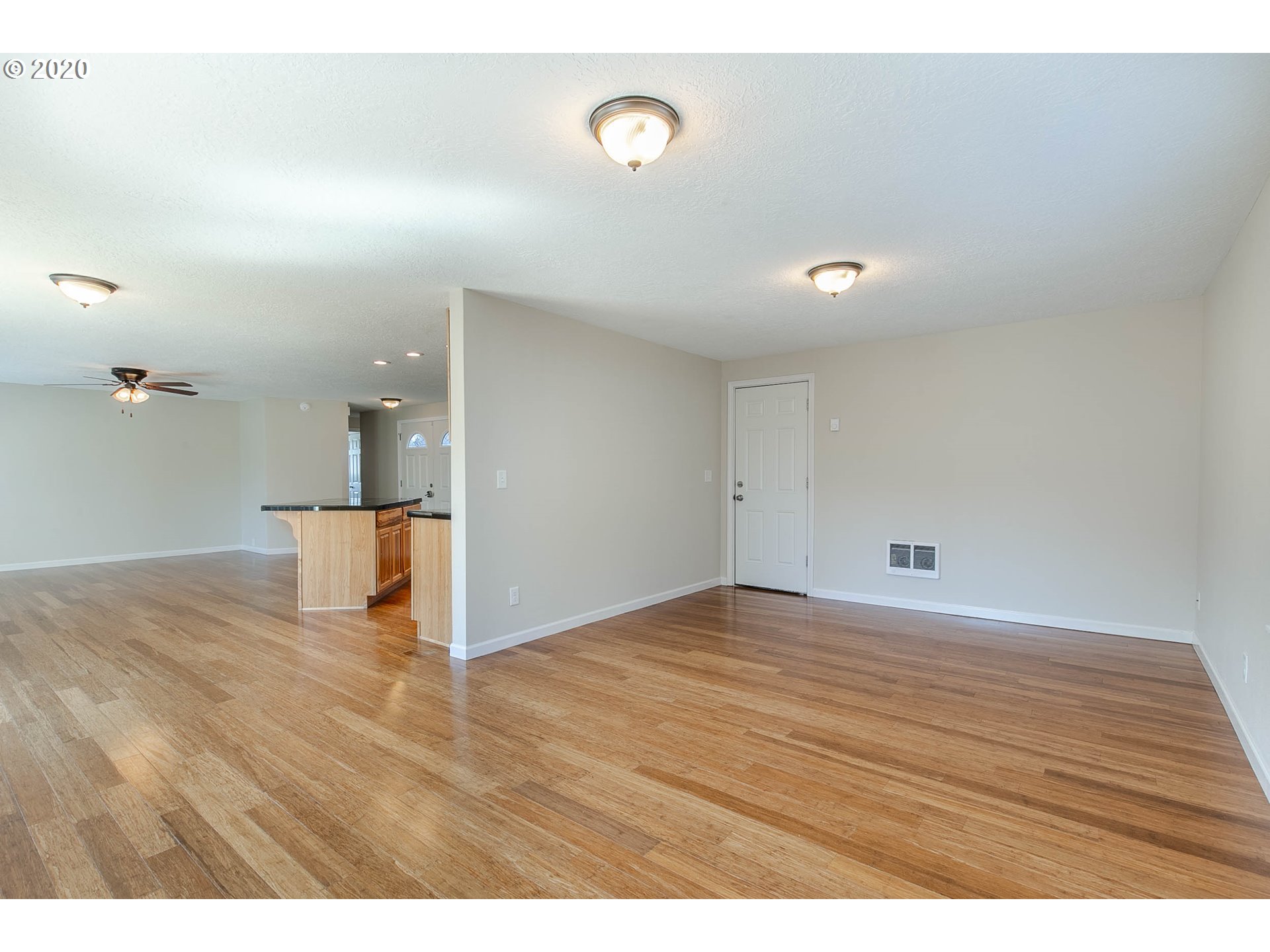711 52nd Street Springfield, OR 97478 - Photo 13 of 32