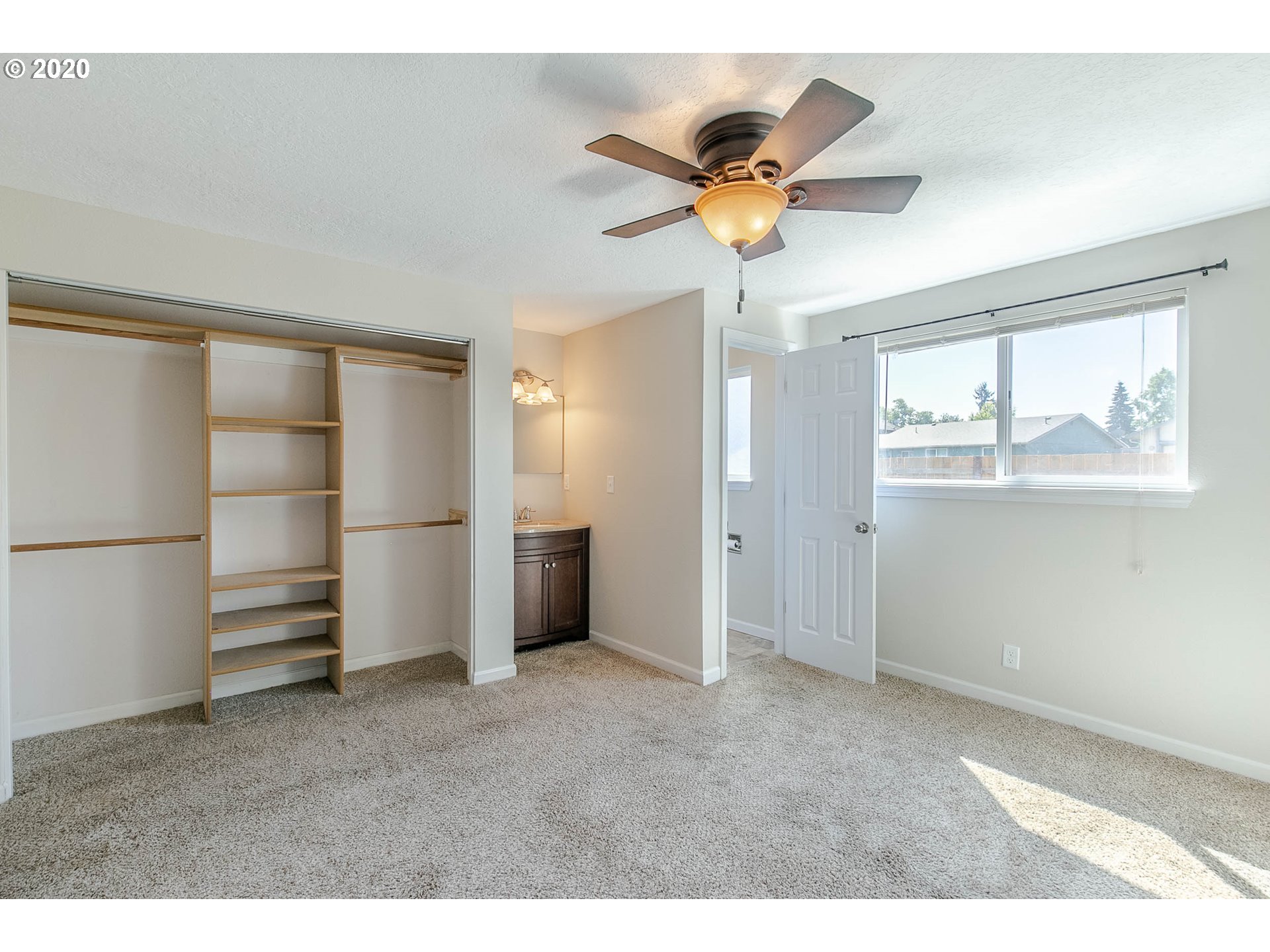 711 52nd Street Springfield, OR 97478 - Photo 14 of 32