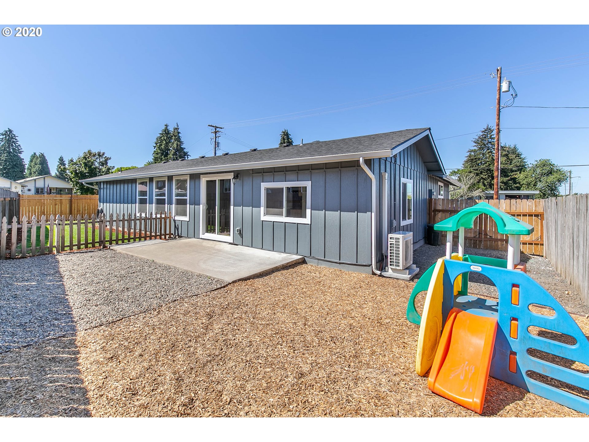 711 52nd Street Springfield, OR 97478 - Photo 23 of 32