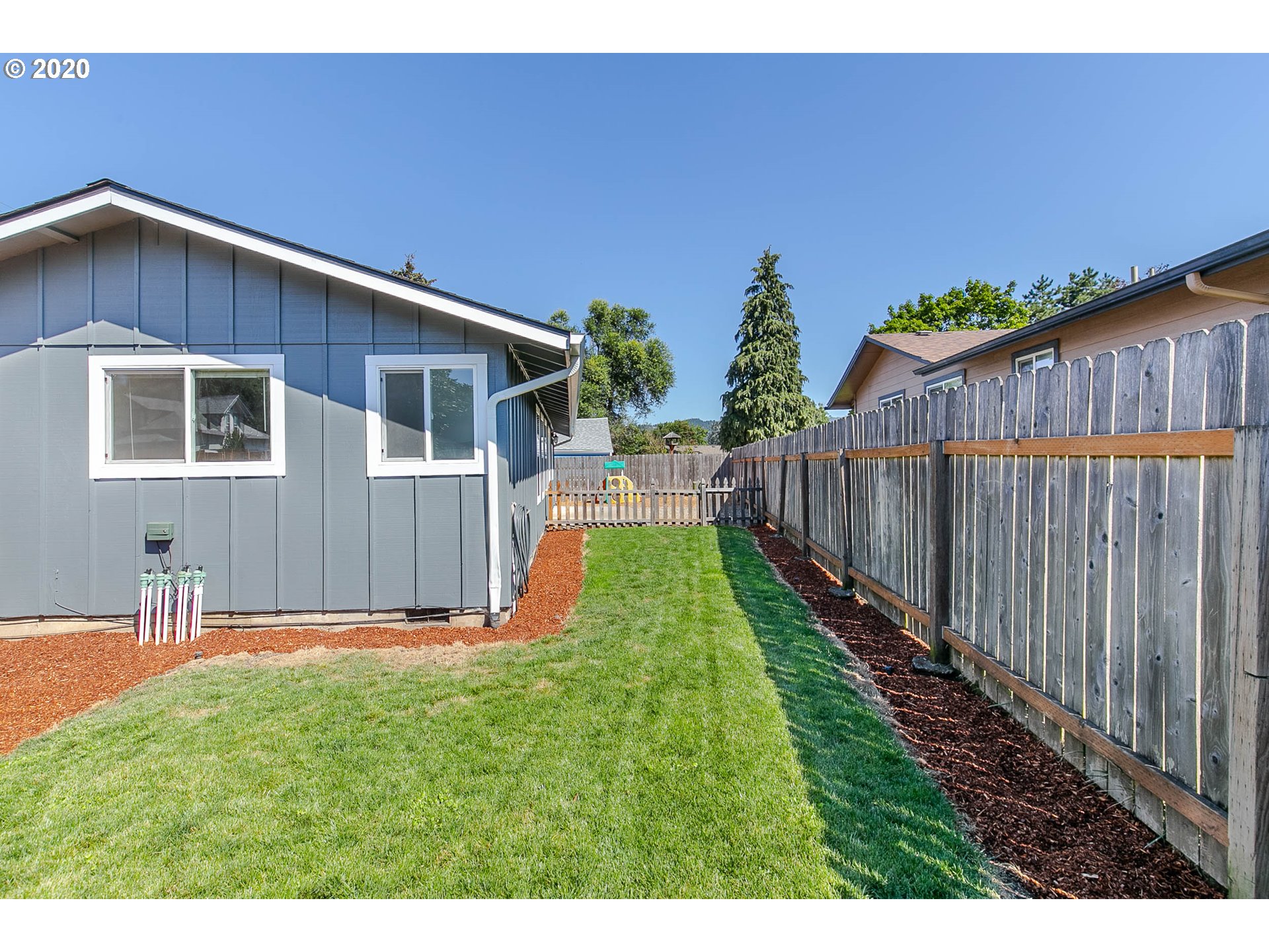 711 52nd Street Springfield, OR 97478 - Photo 30 of 32