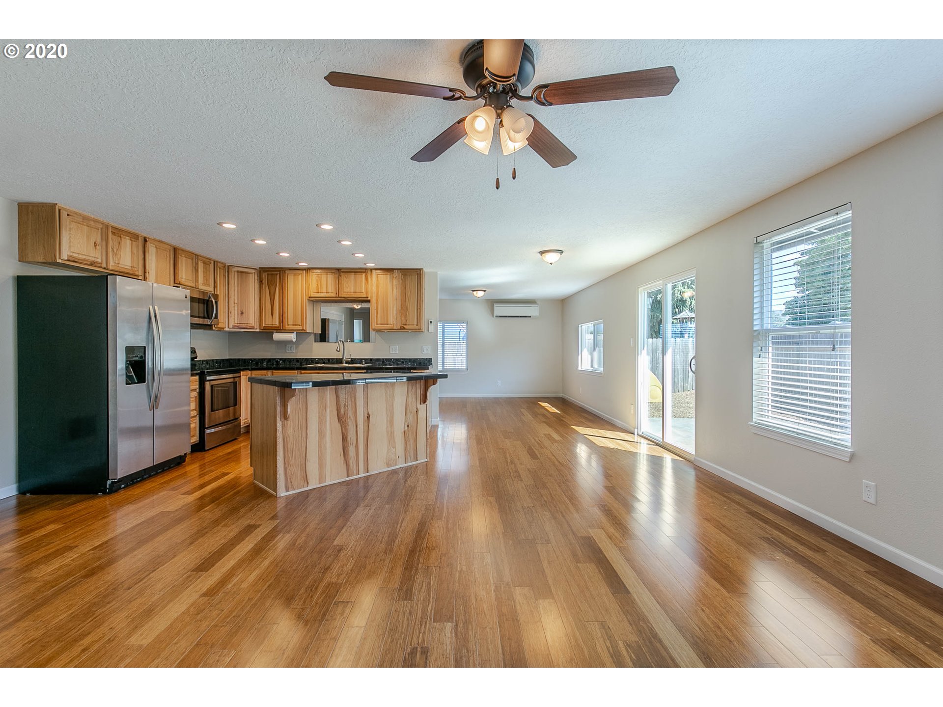 711 52nd Street Springfield, OR 97478 - Photo 5 of 32