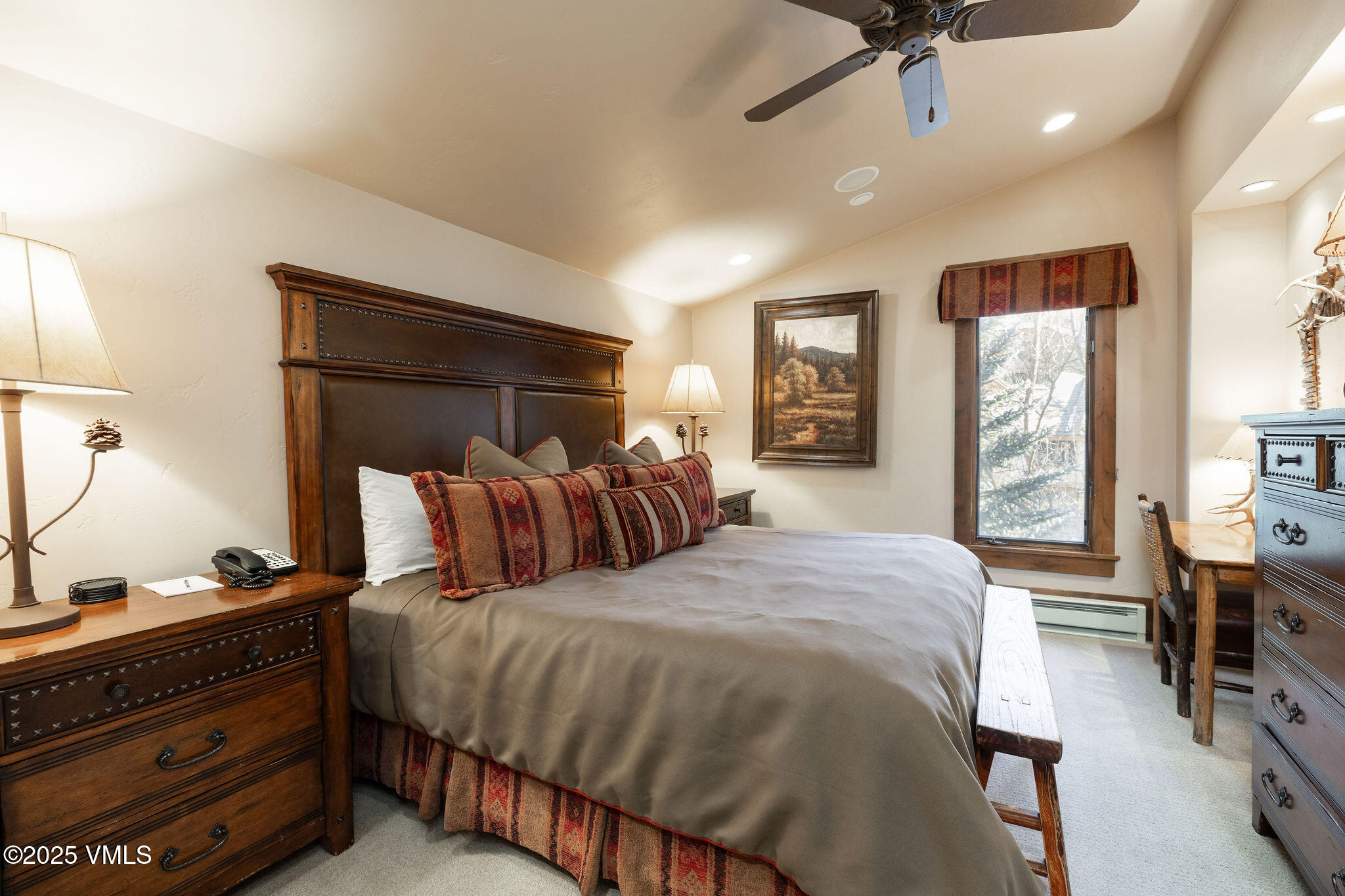 120 Offerson Road, Unit 7410/15 Beaver Creek, CO 81620 - Photo 8 of 15 a bed room with bed and window