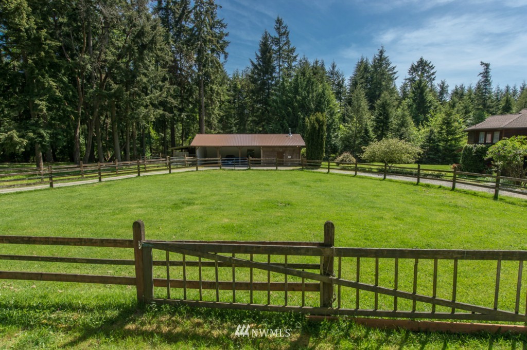 26425 Wax Orchard Road Southwest Vashon, WA 98070 - Photo 4 of 22 Gallery Image 4