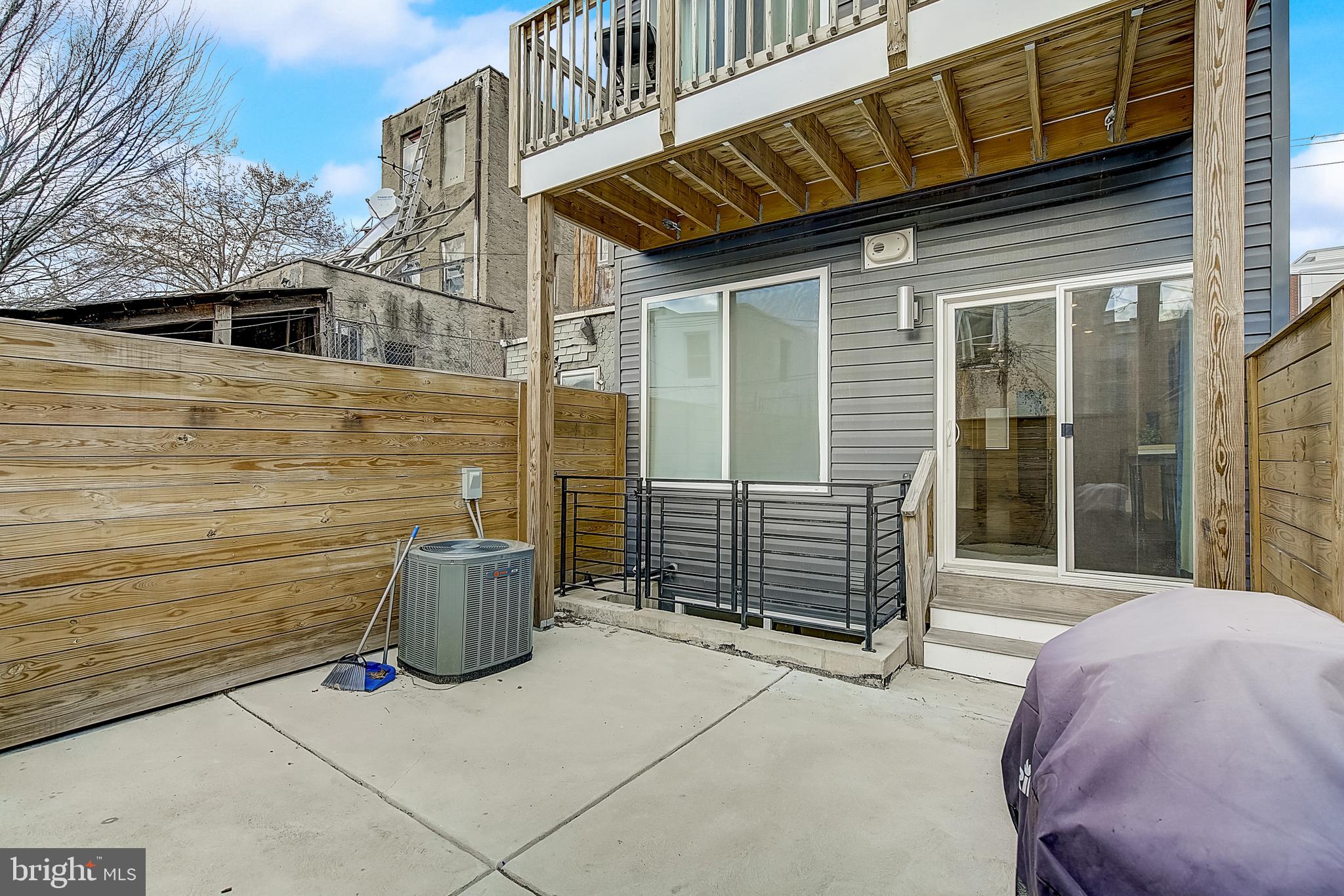 1832 East Huntingdon Street, Unit 1 Philadelphia, PA 19125 - Photo 32 of 36