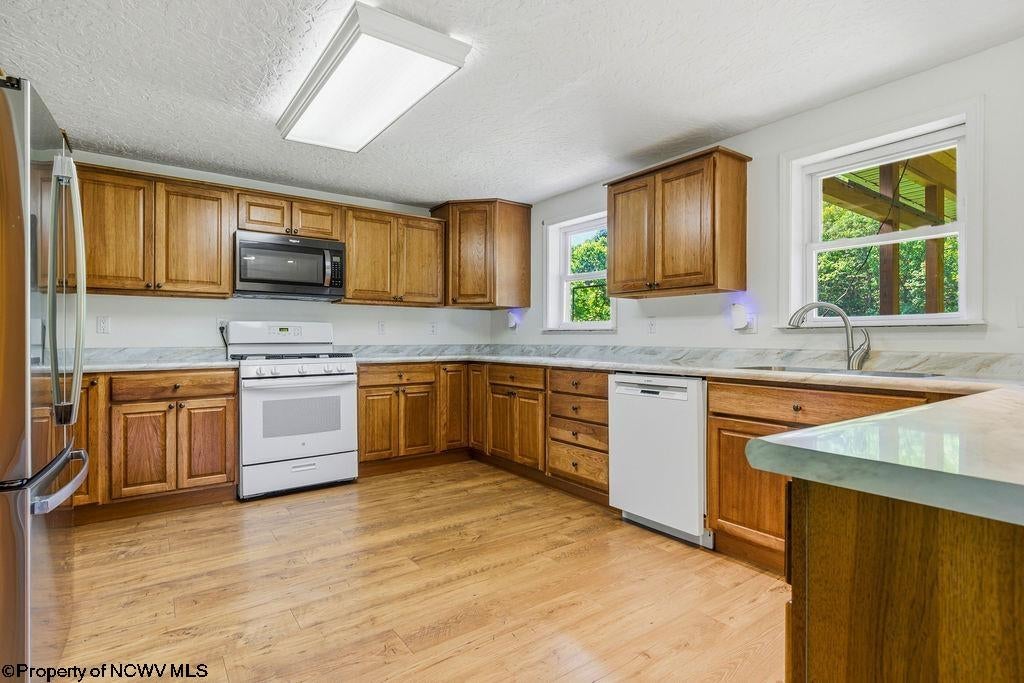 6002 Greenbrier Road Salem, WV 26426 - Photo 15 of 49 Gallery Image 15