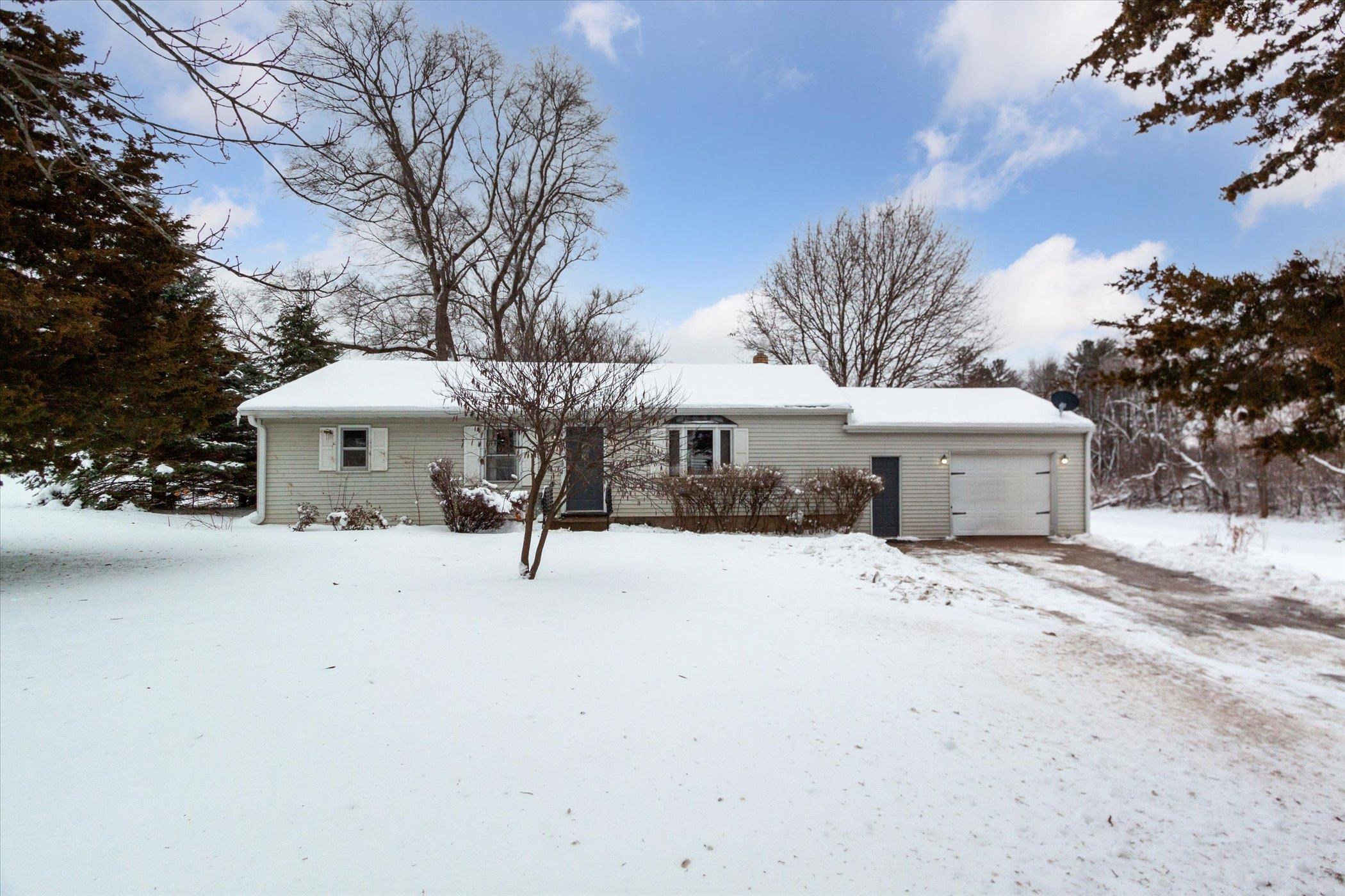 2427 Windsor Road Loves Park, IL 61111 - Photo 1 of 46 Gallery Image 1