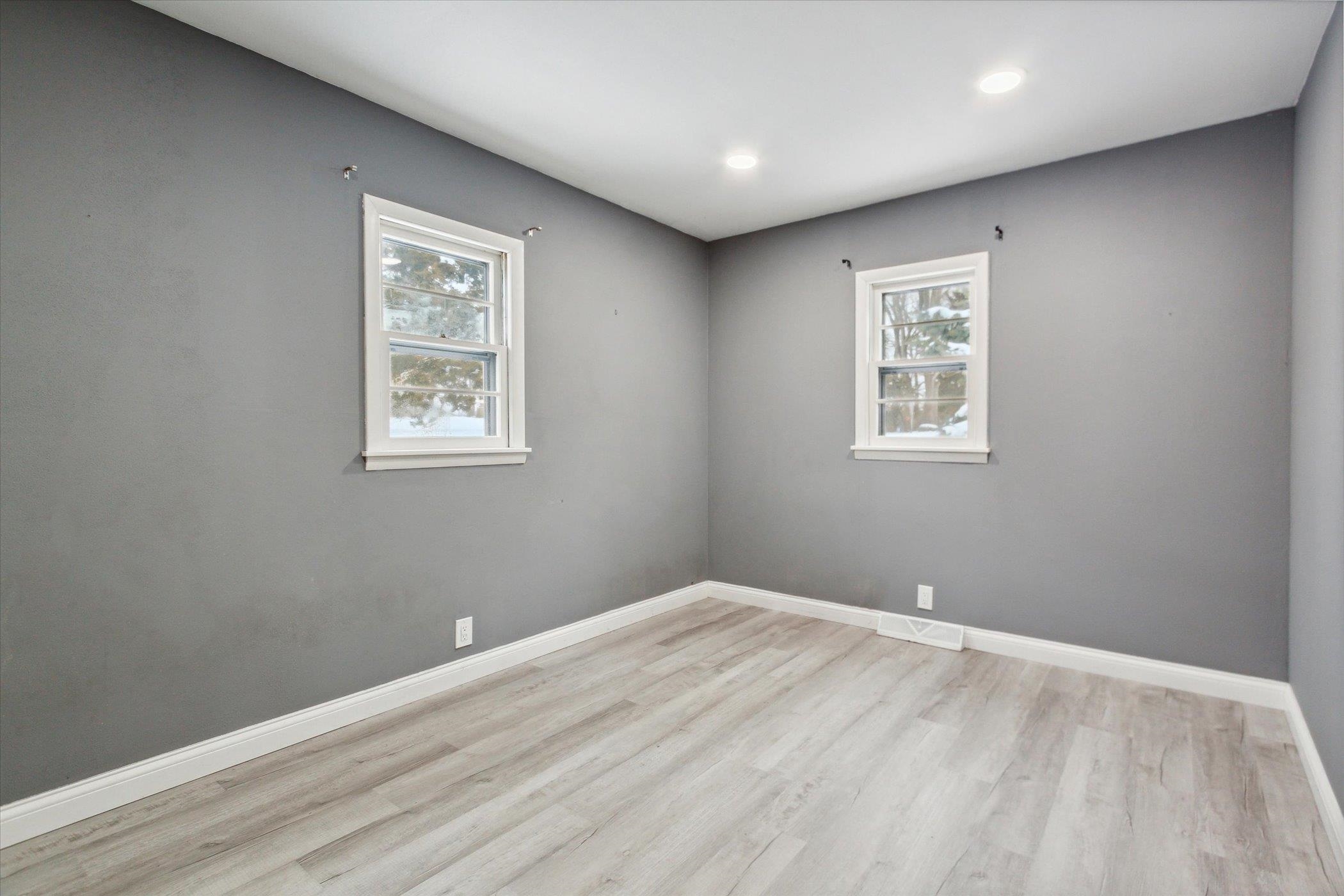2427 Windsor Road Loves Park, IL 61111 - Photo 21 of 46 Gallery Image 21