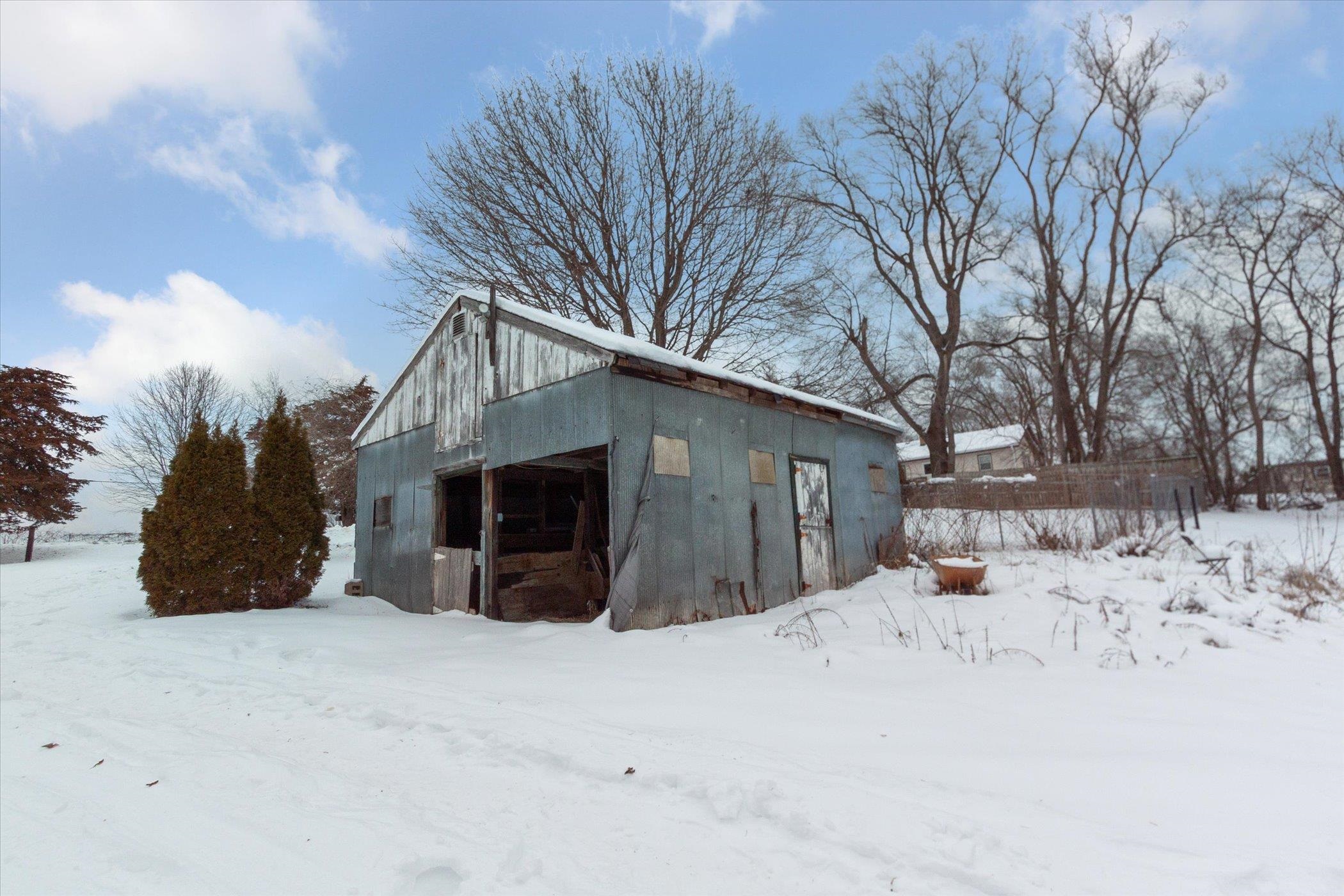 2427 Windsor Road Loves Park, IL 61111 - Photo 32 of 46 Gallery Image 32