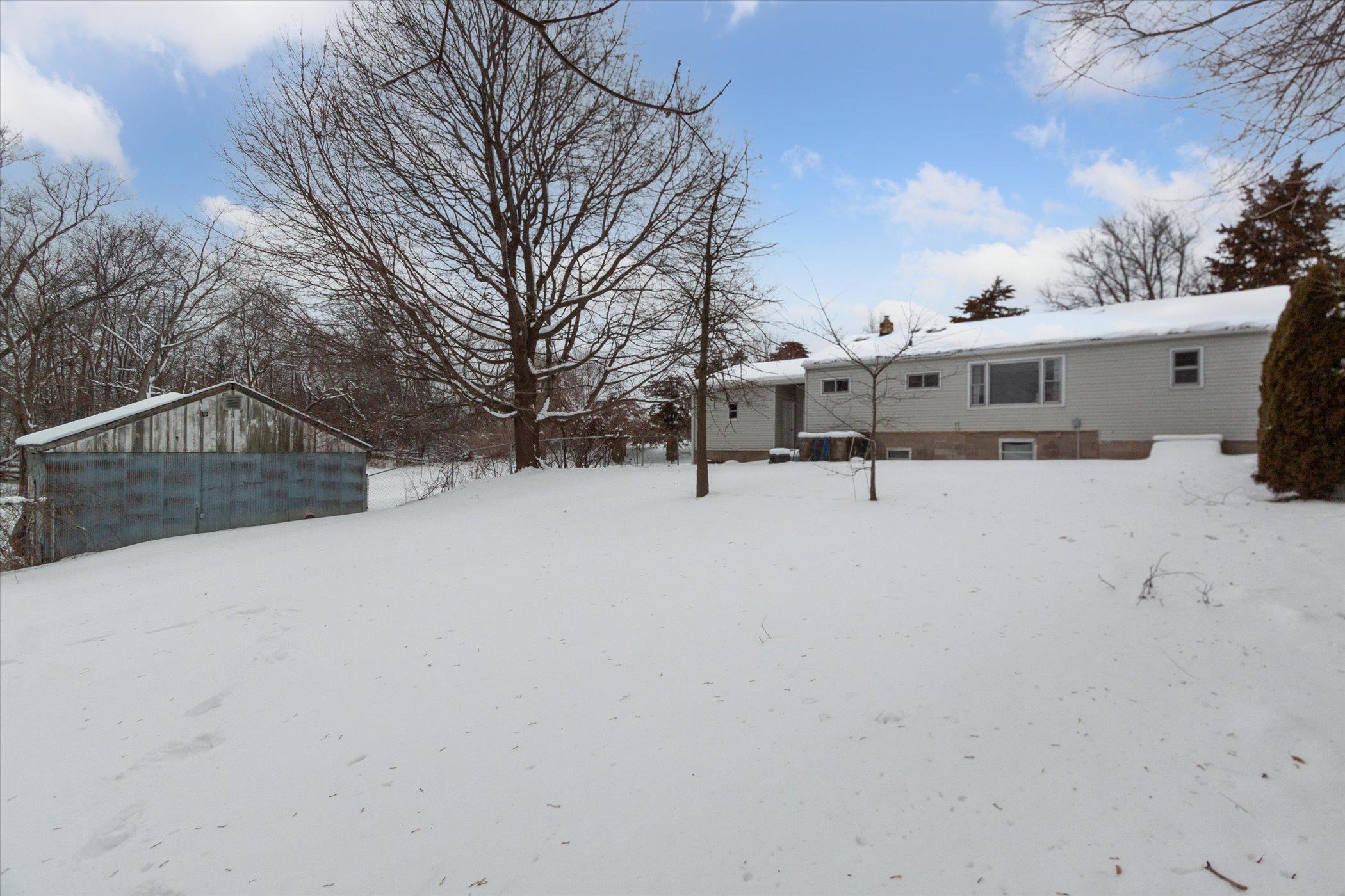 2427 Windsor Road Loves Park, IL 61111 - Photo 35 of 46 Gallery Image 35