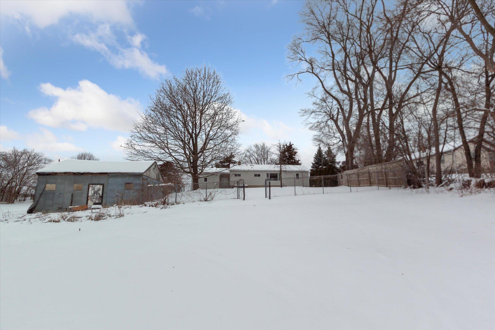 2427 Windsor Road Loves Park, IL 61111 - Photo 36 of 46 Gallery Image 36