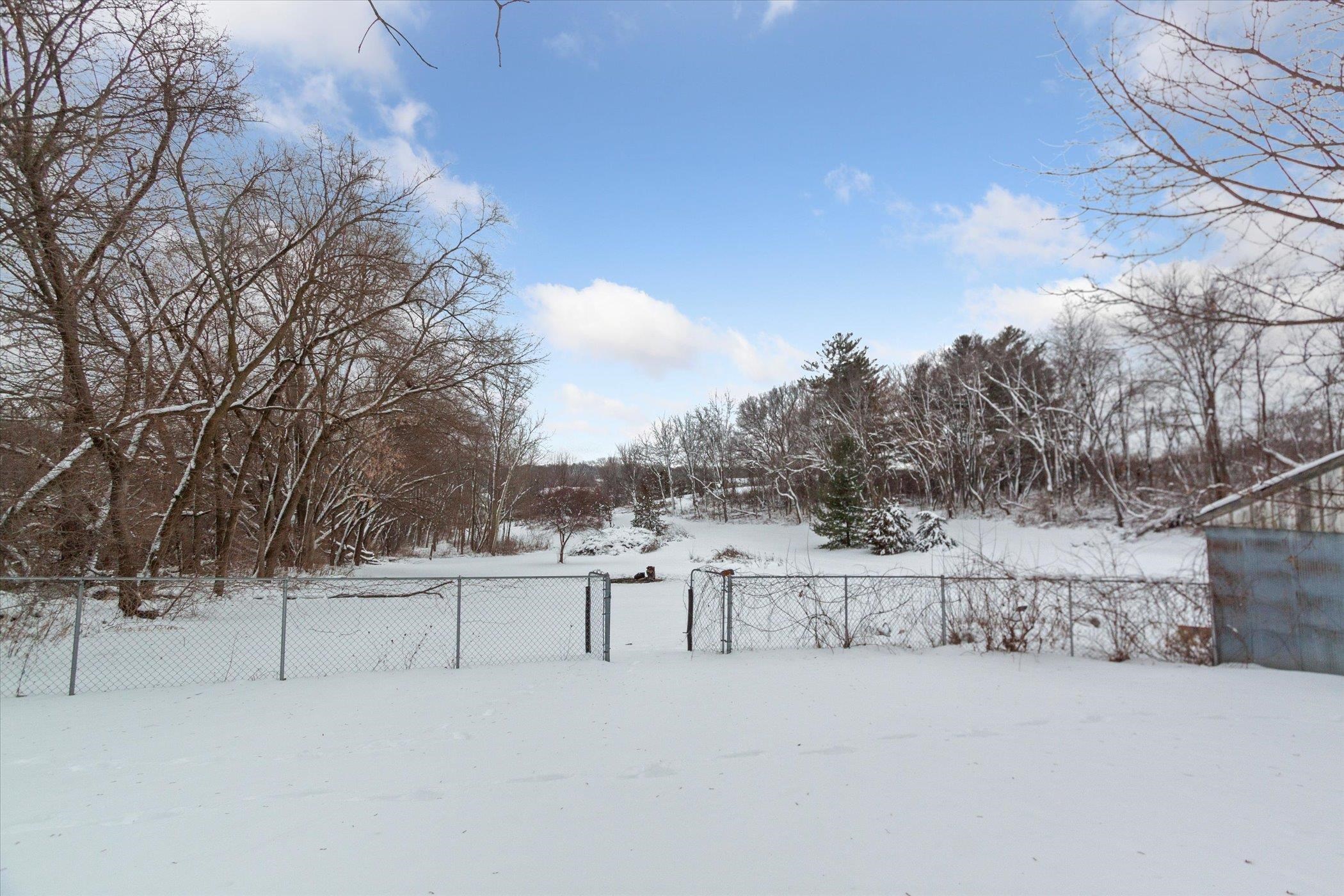 2427 Windsor Road Loves Park, IL 61111 - Photo 37 of 46 Gallery Image 37