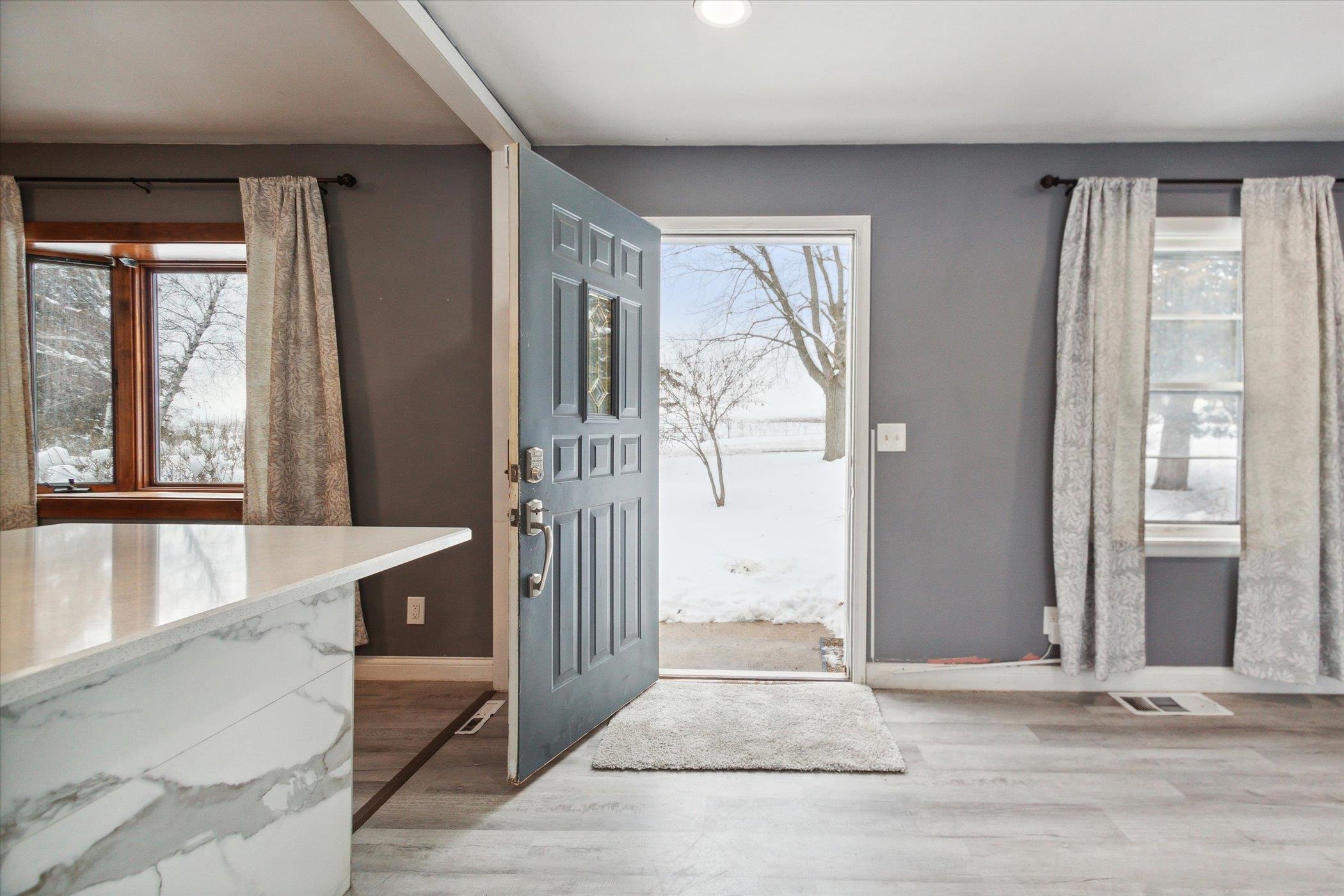 2427 Windsor Road Loves Park, IL 61111 - Photo 4 of 46 Gallery Image 4