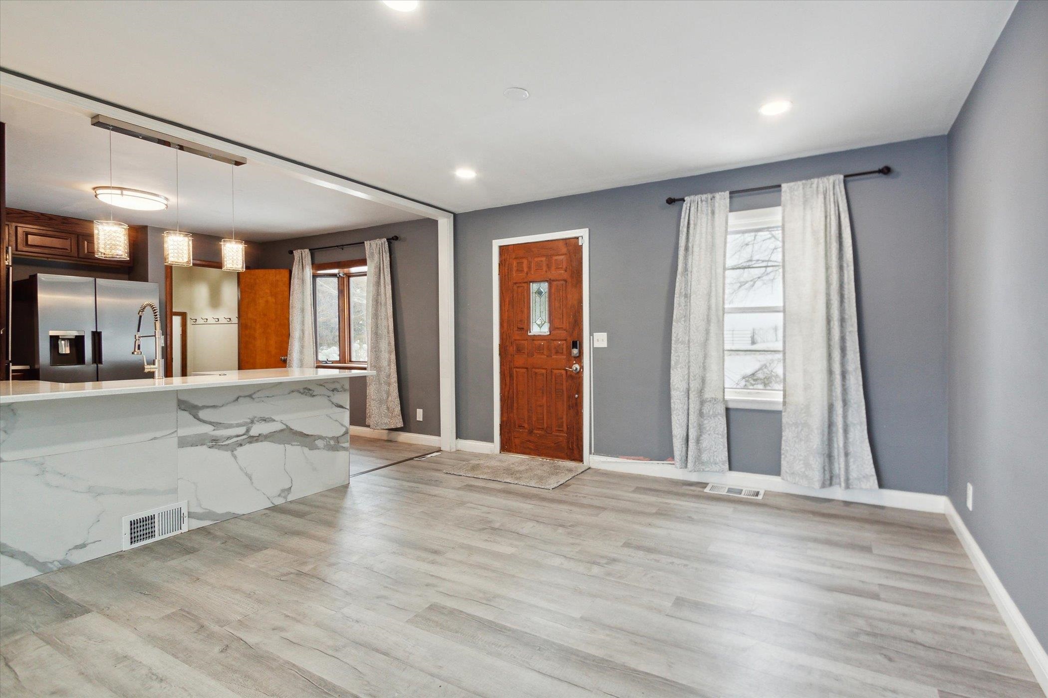 2427 Windsor Road Loves Park, IL 61111 - Photo 6 of 46 Gallery Image 6