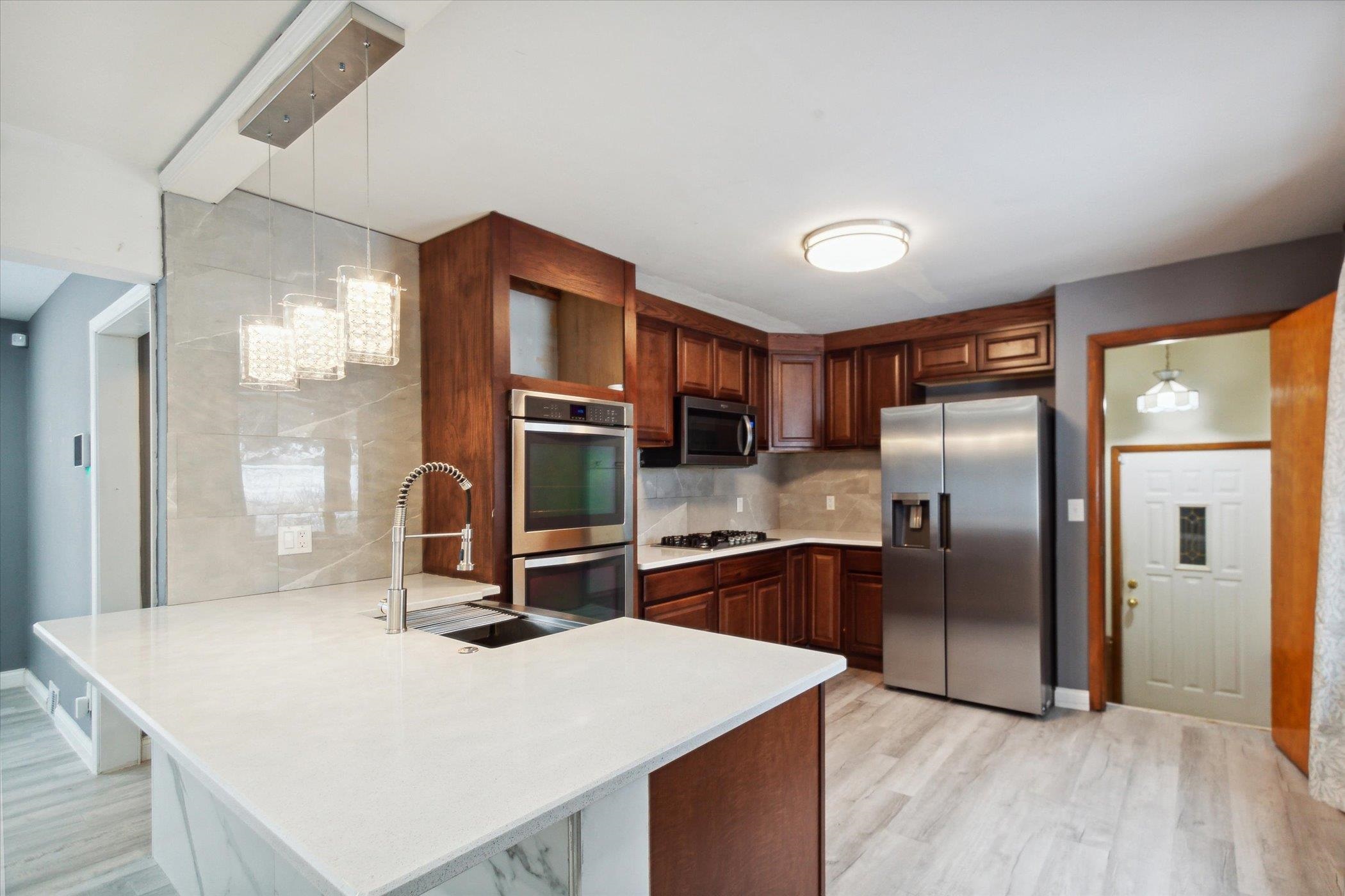 2427 Windsor Road Loves Park, IL 61111 - Photo 7 of 46 Gallery Image 7