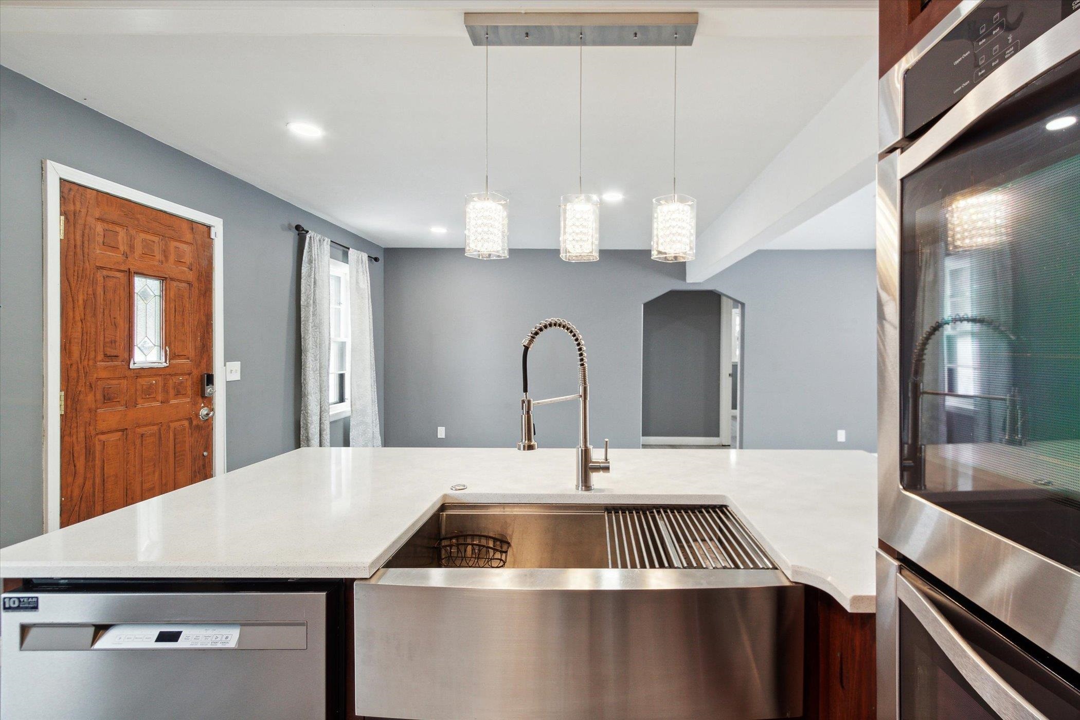 2427 Windsor Road Loves Park, IL 61111 - Photo 10 of 46 Gallery Image 10