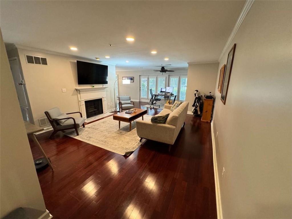 3201 Lenox Road Northeast, Unit 2 Atlanta, GA 30324 - Photo 4 of 39