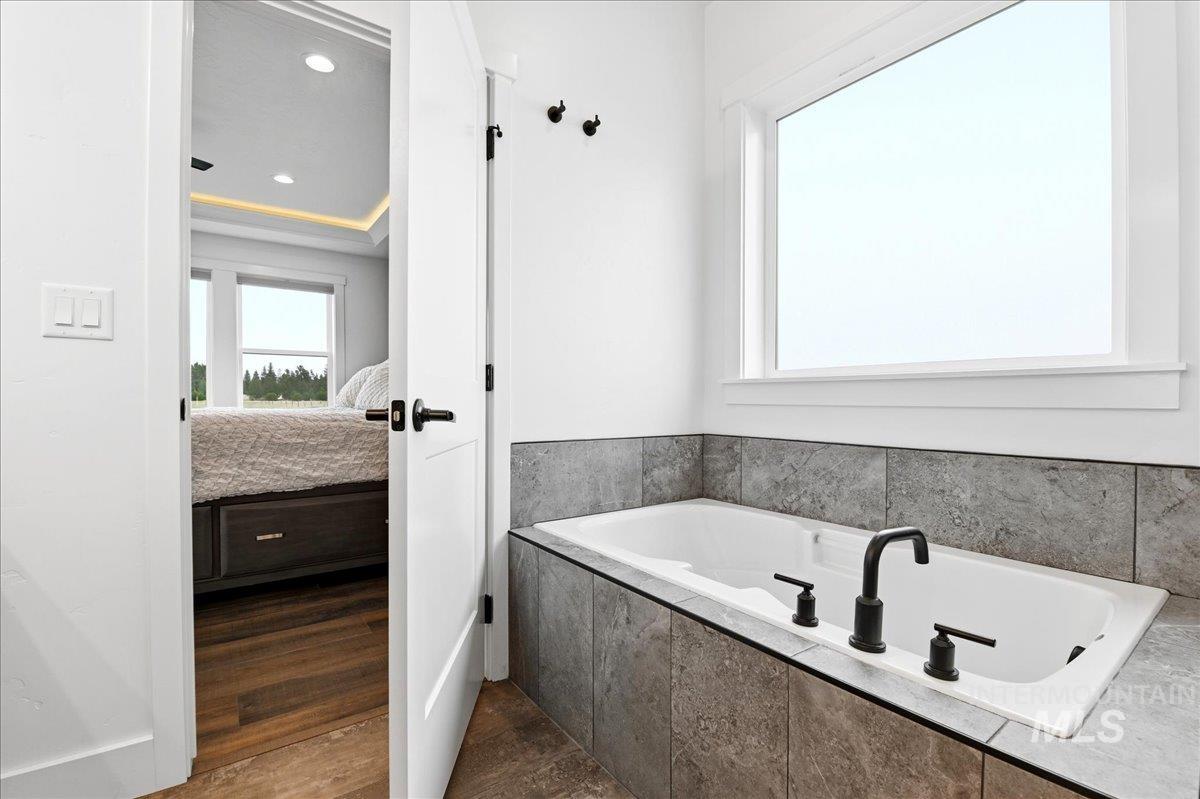 13152 Hawks Bay Road Donnelly, ID 83615 - Photo 15 of 29 Bathroom