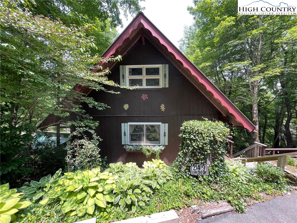 249 Laurel Ridge Banner Elk, NC 28604 - Photo 2 of 46 Gallery Image 2