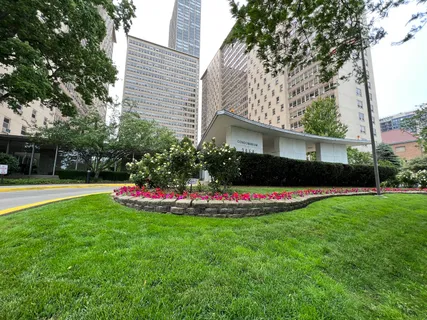 $2,700 | 3950 North Lake Shore Drive, Unit 1429E, Chicago, IL 60613