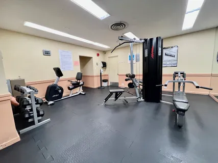 $2,700 | 3950 North Lake Shore Drive, Unit 1429E, Chicago, IL 60613
