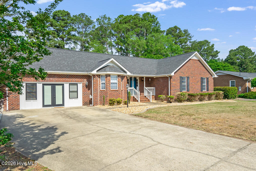 1813 O Berry Center Road Goldsboro, NC 27530 - Photo 2 of 52 Front driveway