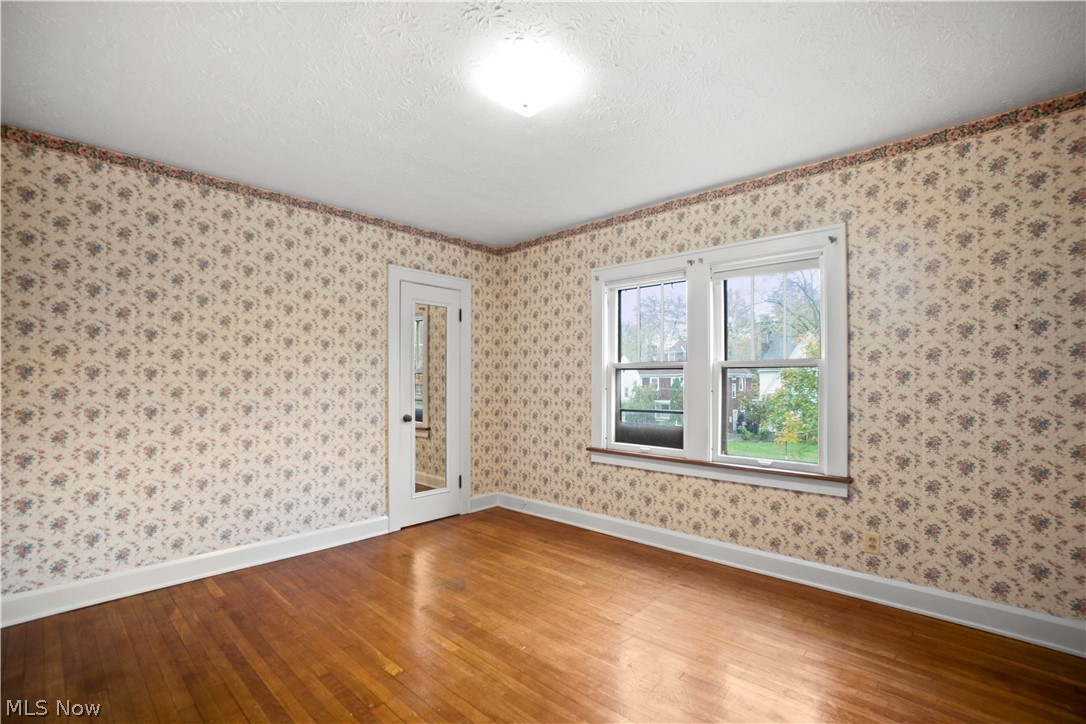 906 Cambridge Road Cleveland Heights, OH 44121 - Photo 10 of 23
