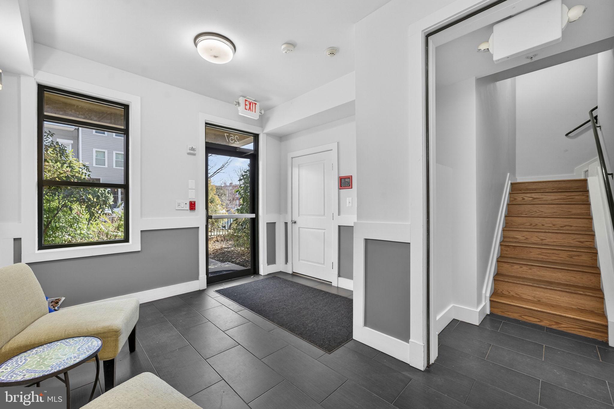 257 15th Street Southeast, Unit B Washington, DC 20003 - Photo 3 of 35