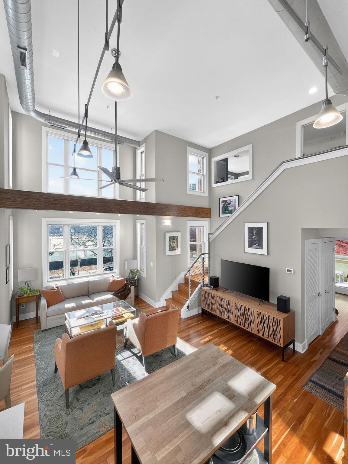 257 15th Street Southeast, Unit B Washington, DC 20003 - Photo 5 of 35