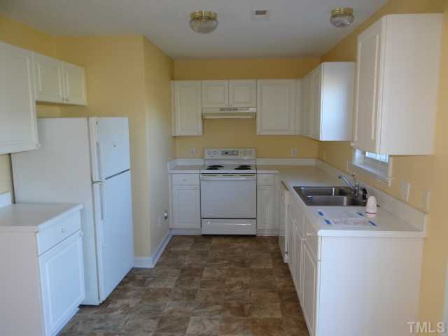 5101 Jimmy Ridge Place Raleigh, NC 27610 - Photo 5 of 9 Kitchen