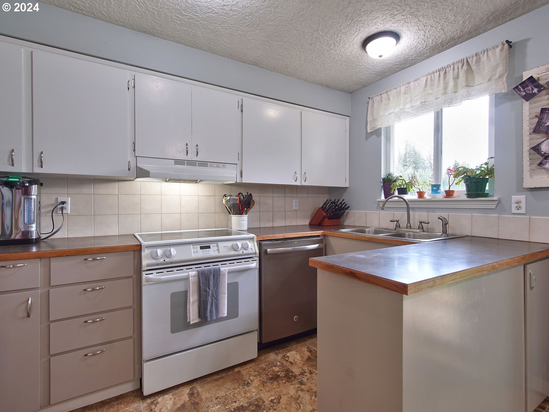 17585 Bluff Road Sandy, OR 97055 - Photo 6 of 15 Gallery Image 6