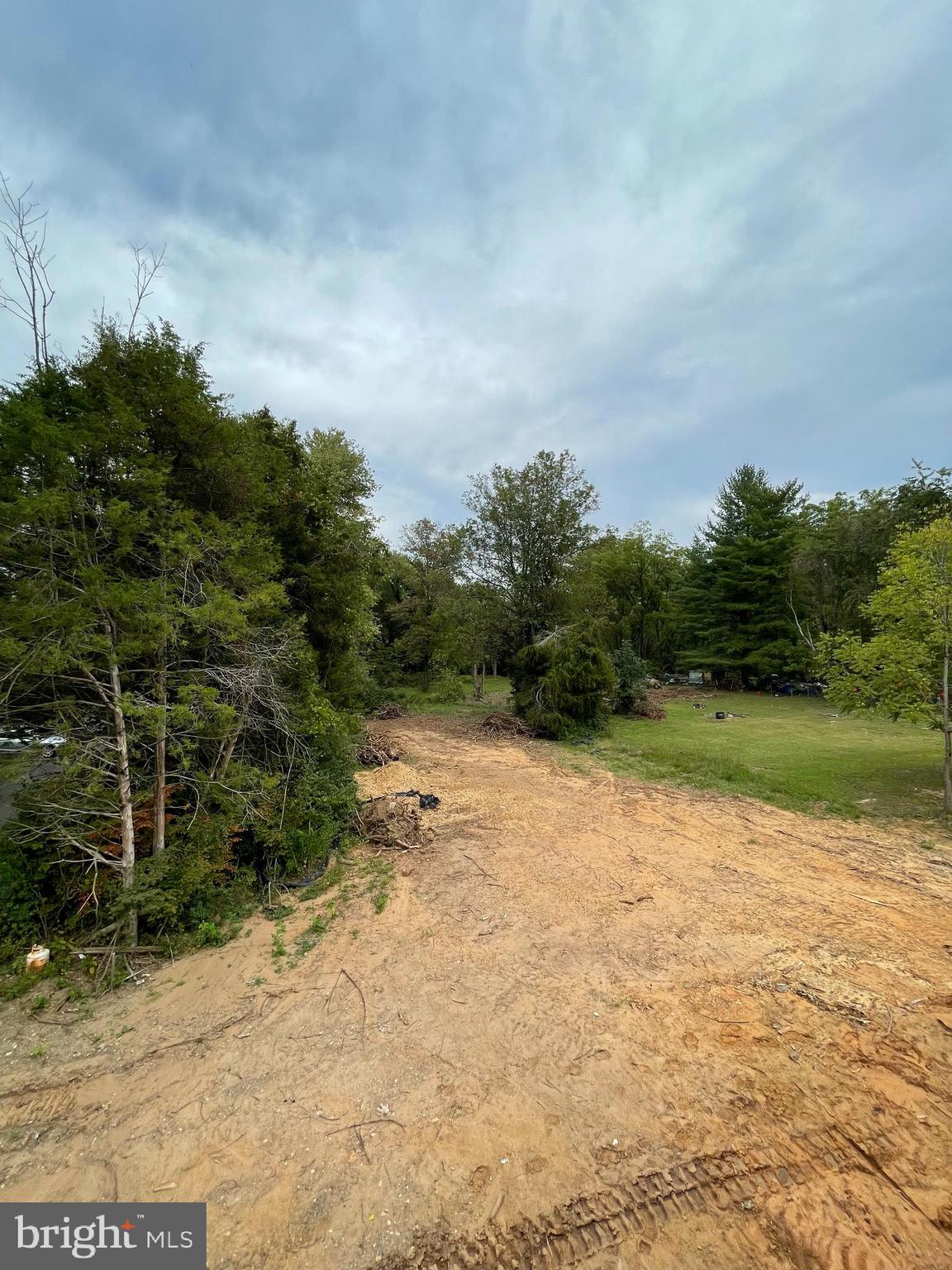 8112 Leland Road Manassas, VA 20111 - Photo 23 of 24 Back yard