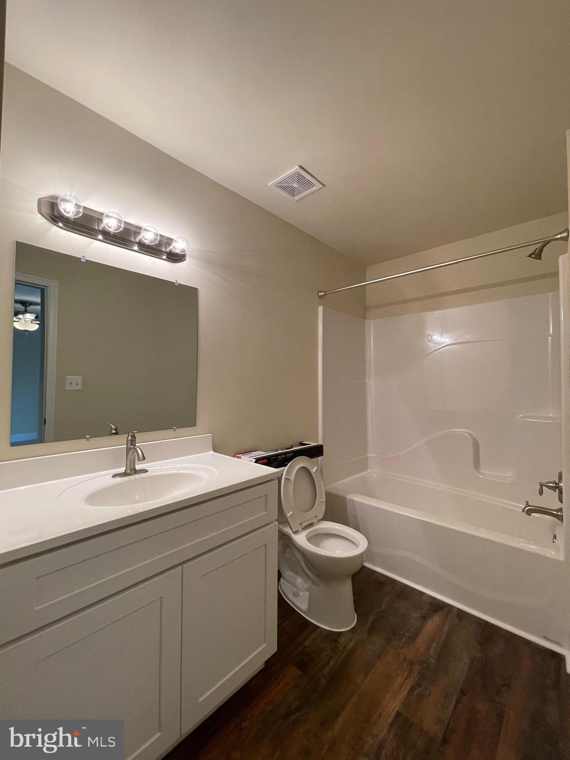 8112 Leland Road Manassas, VA 20111 - Photo 9 of 24 Master Bath