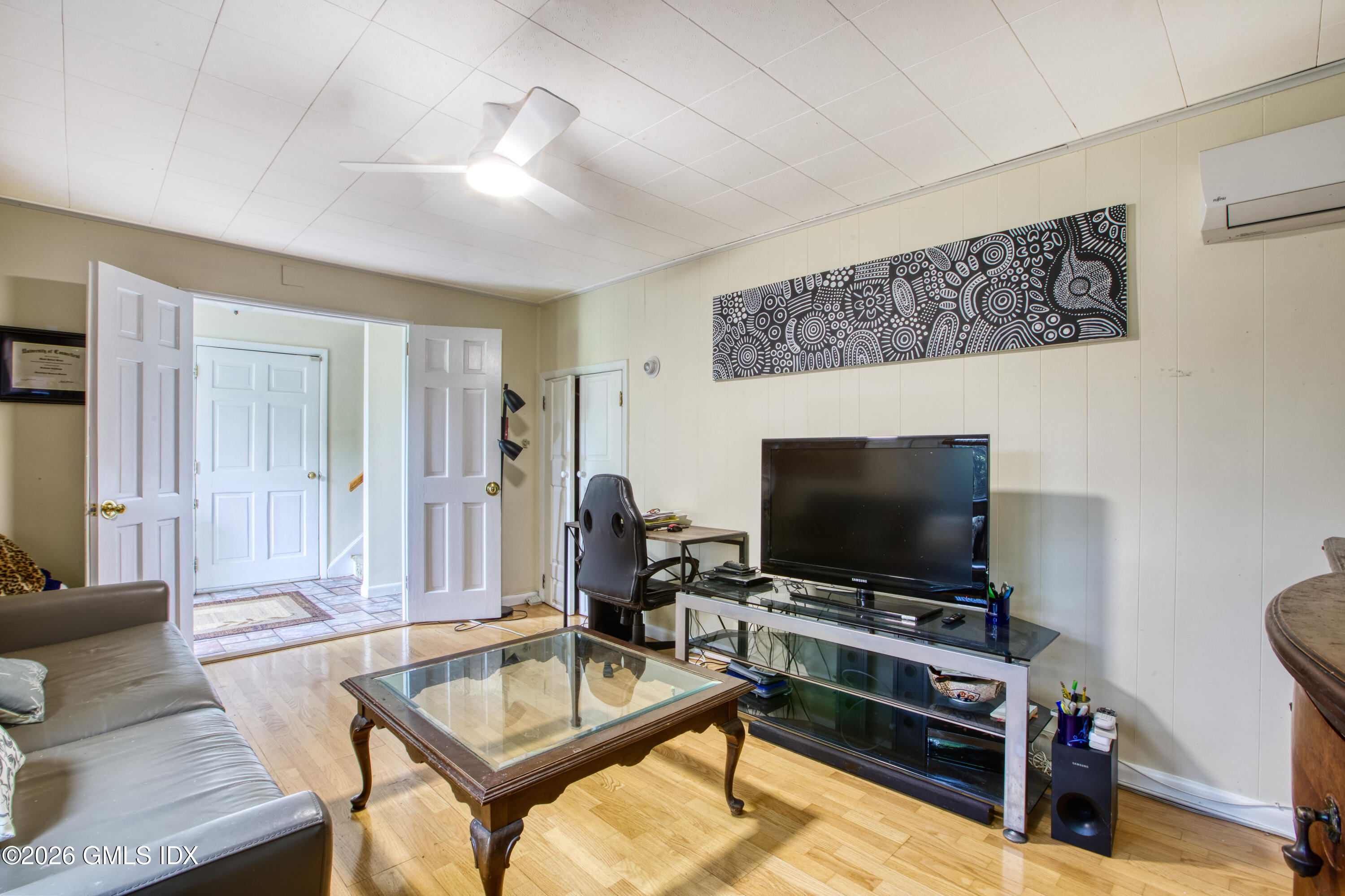 86 Sound Beach Ave Extension Riverside, CT 06878 - Photo 13 of 19 family room