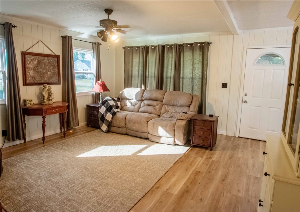 108 West 3rd Street Tilton, IL 61833 - Photo 4 of 19