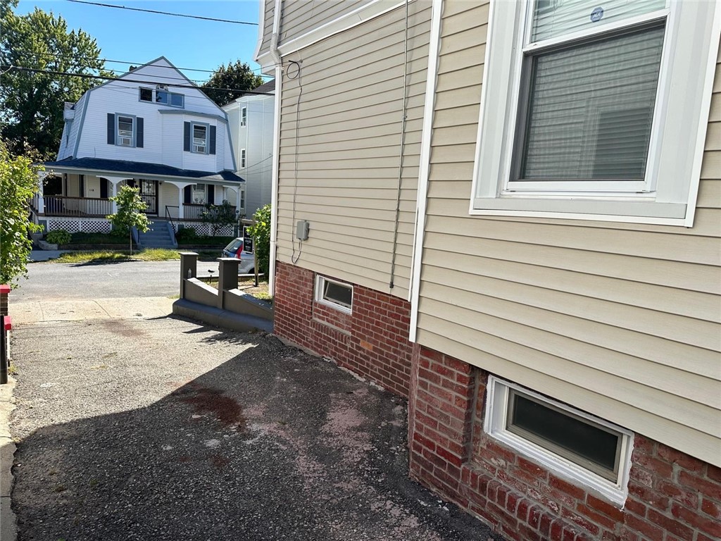 115 Ohio Avenue Providence, RI 02905 - Photo 5 of 35