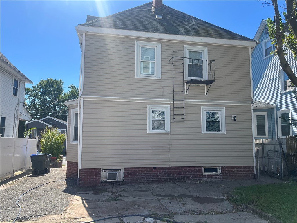 115 Ohio Avenue Providence, RI 02905 - Photo 9 of 35