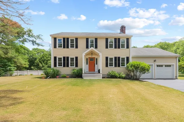 $800,000 | 10 Strawstone Lane, Norton, MA 02766
