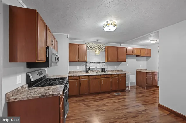 $269,900 | 912 York Street, Hanover, PA 17331