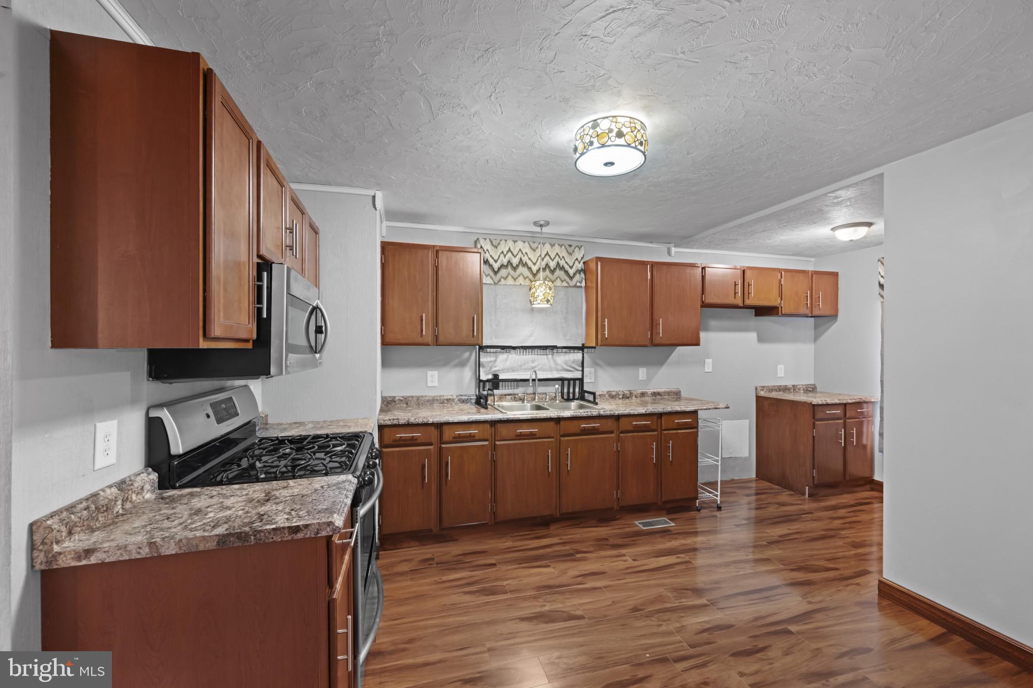 912 York Street Hanover, PA 17331 - Photo 17 of 32