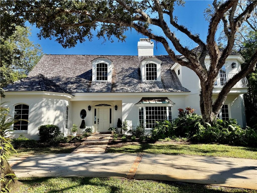 1086 Winding River Road Vero Beach, FL 32963 - Photo 1 of 23