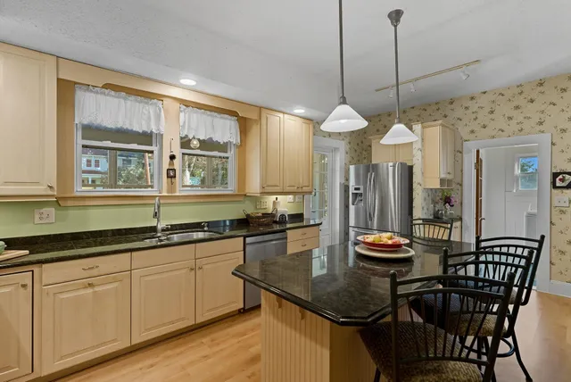 $695,000 | 71 Concord Street, Nashua, NH 03064