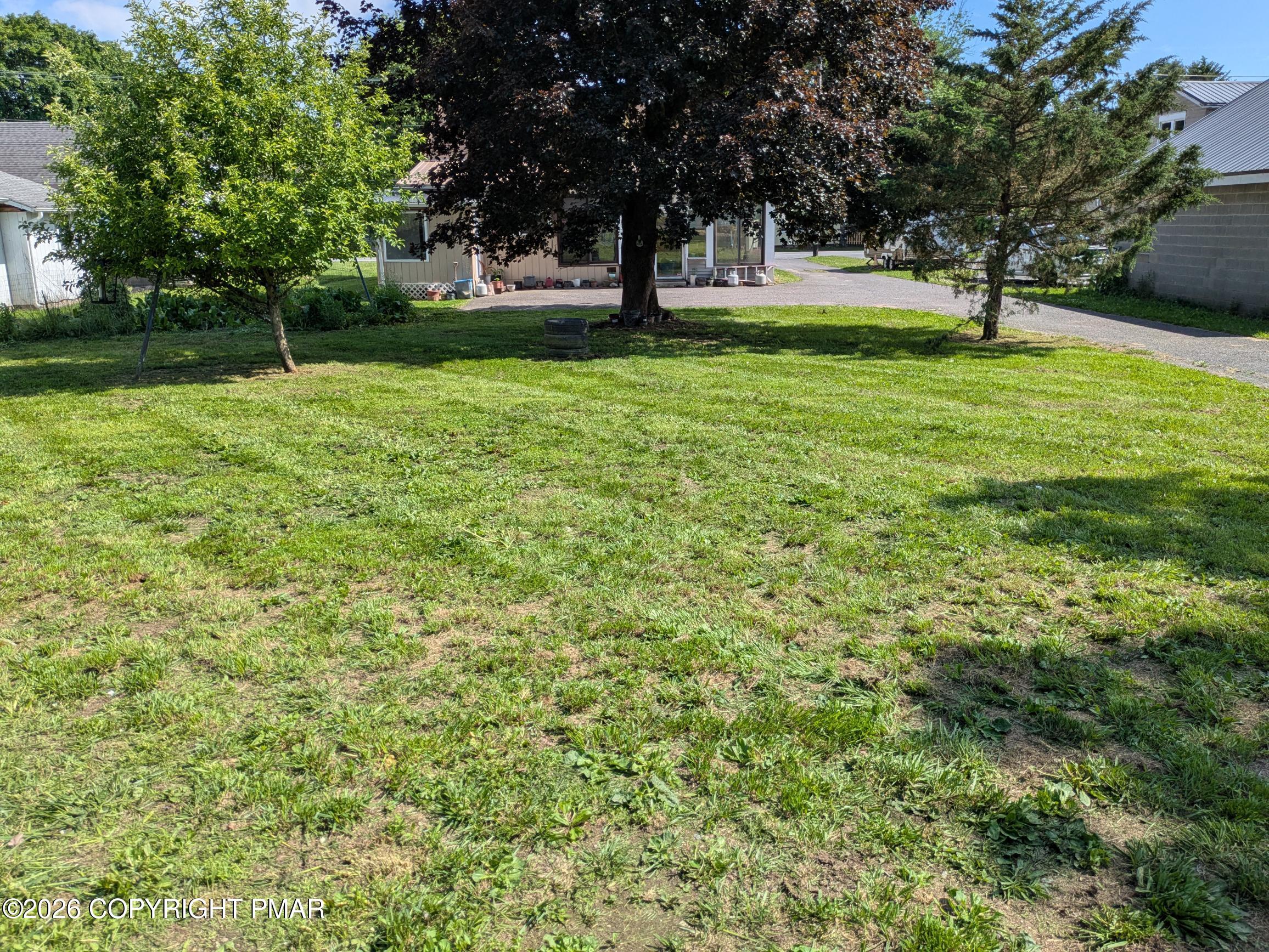 1085 Interchange Road Gilbert, PA 18331 - Photo 7 of 28 PXL_20260527_194450548