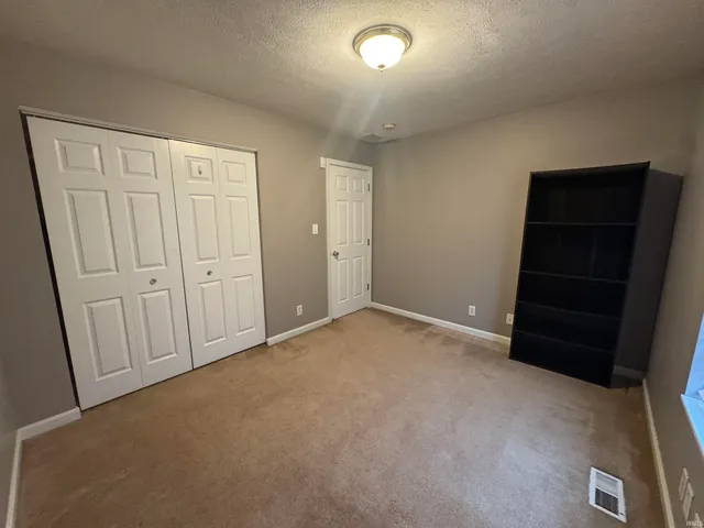 $214,900 | 5155 Sequoia Drive, Newburgh, IN 47630